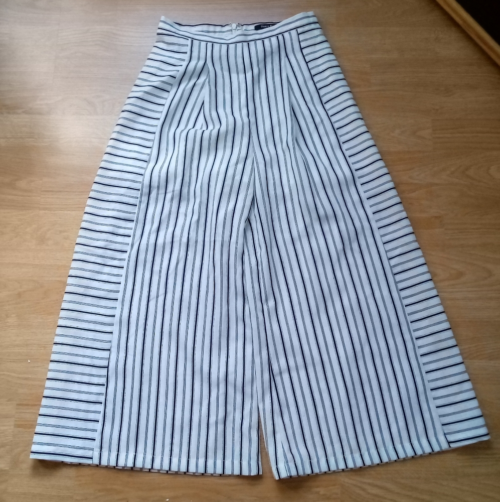 💕Doe & Rae Striped Wide Leg Capri Pants Women’s Cropped Comfy Lightweight